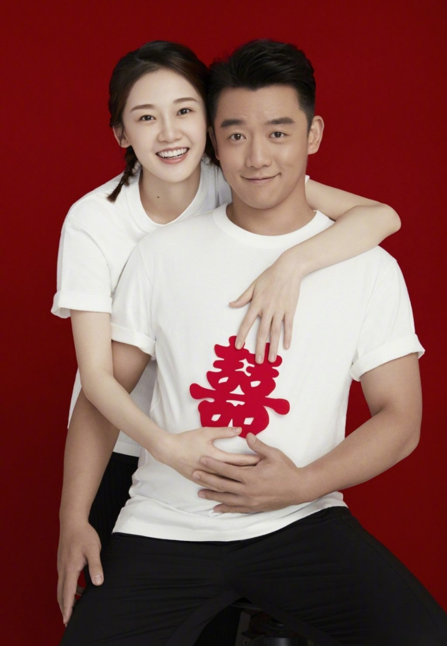 杨丞琳这个恭喜结婚的微博文案,让大家以为是魏晨和郑恺结婚了[三⺌]