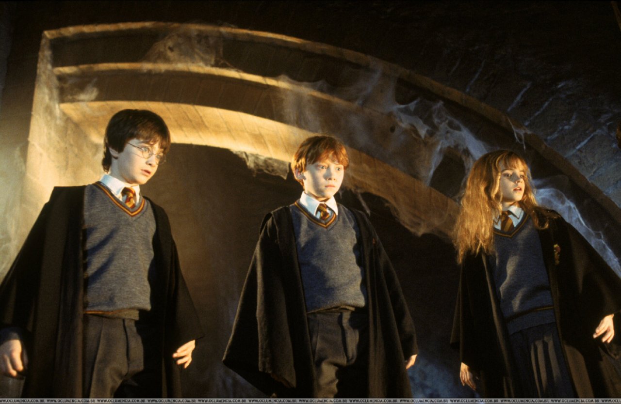 "真相是一种美丽又可怕的东西,需要格外谨慎地对待."  ——《哈利波特