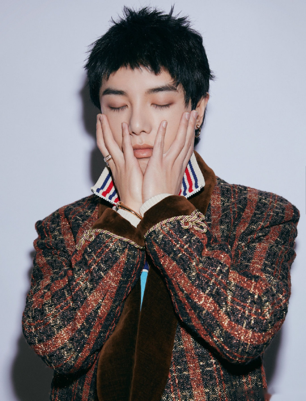 华晨宇昨晚在gq盛典上的表现太燃了!