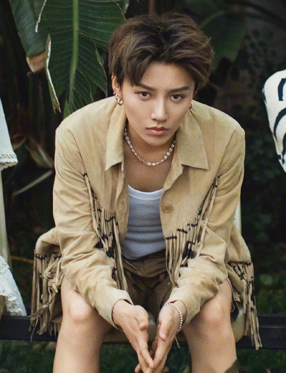 青春有你时尚芭莎毕业大片刘雨昕cut～  长腿 细腰 眼神杀,啊啊啊啊啊