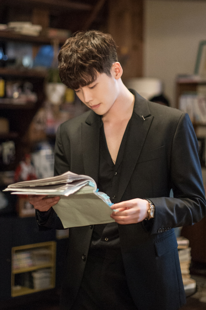 【李鍾碩 】20200801『"硕"晚安』  唯有你的光辉,能像漫过山岭的薄雾