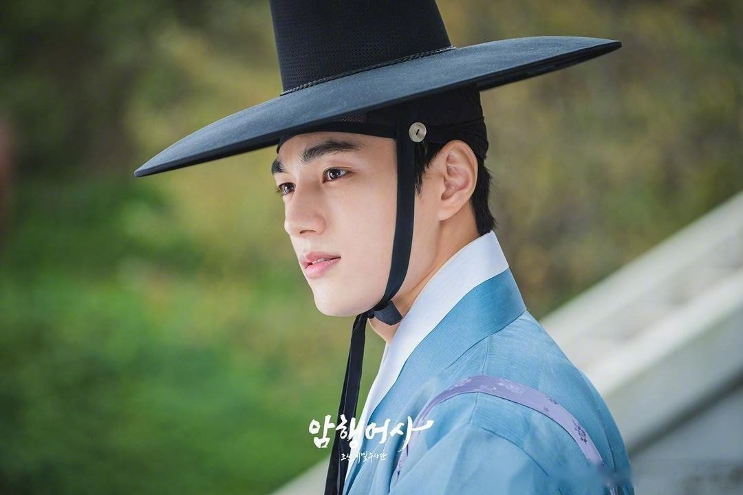 该剧讲述朝鲜时代王室秘密搜查官暗行御史和御史团痛快活跃的喜剧