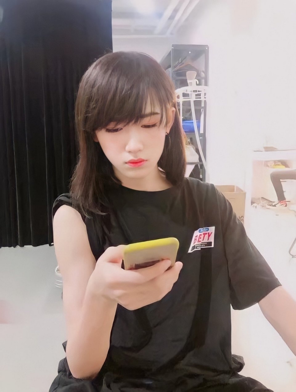 宋亚轩新mv造型,这是哪个漂亮妹妹[期待]