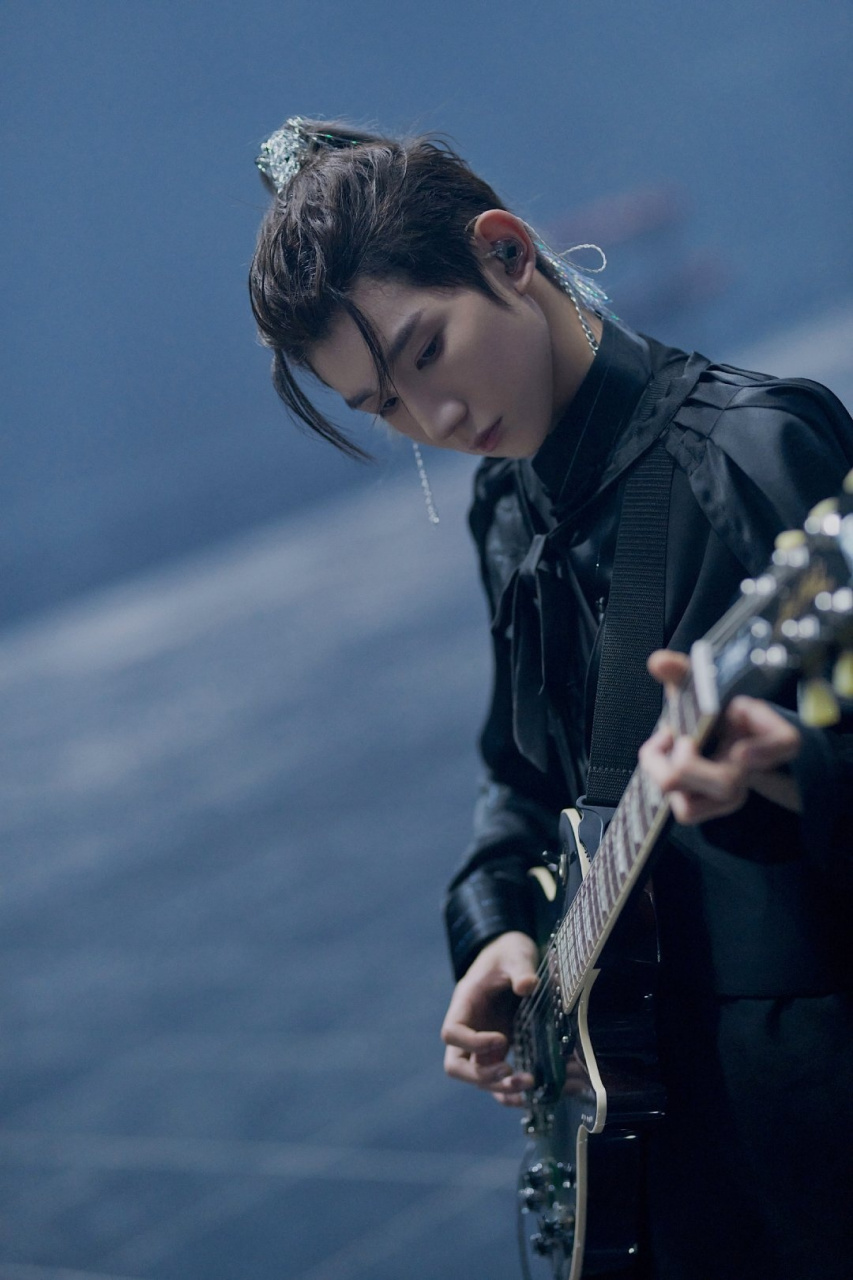 王源高音昨天tfboys七周年演唱会,又是被王源舞台圈粉的一天,《wanli