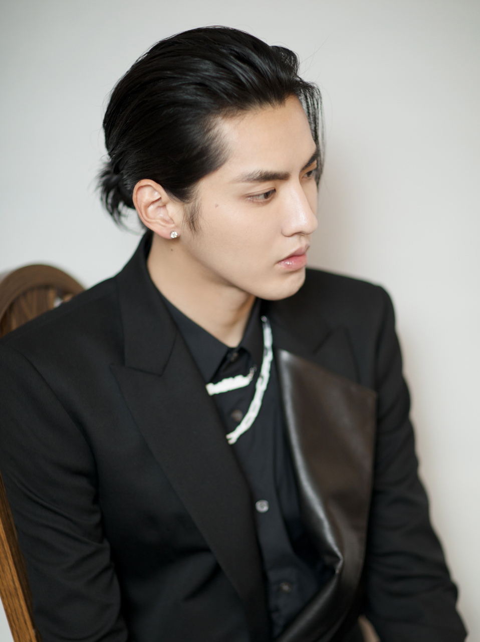 吴亦凡 清扬品牌代言人吴亦凡@吴亦凡 出席"不凡潮流社"线下欢