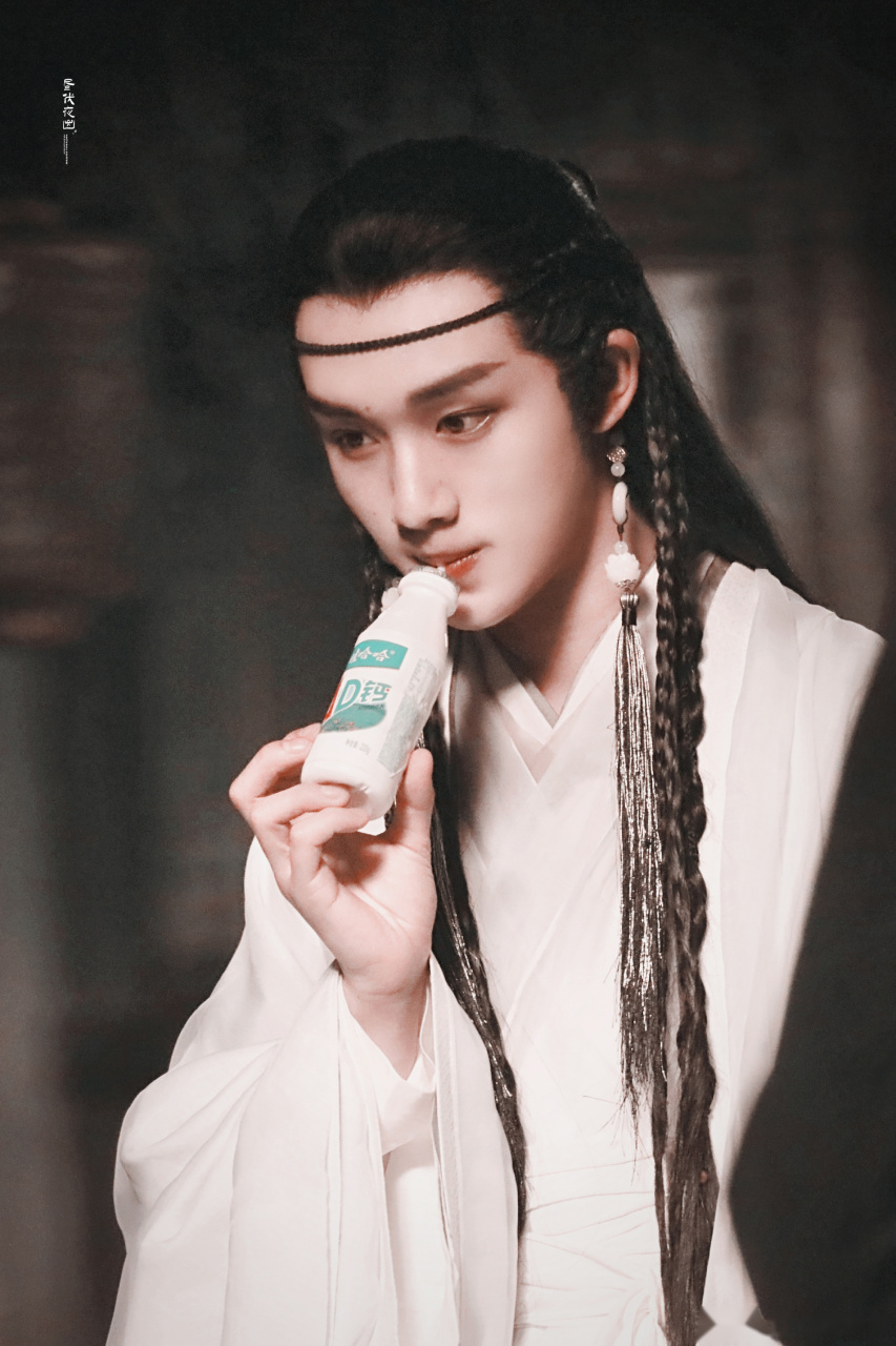 丁程鑫 我们是彼此的星星和月亮 丁程鑫演员请就位片场花絮也太可爱了