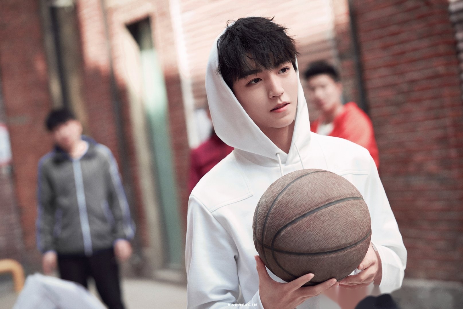 想看王俊凯打篮球的样子,只有这些没看过呢