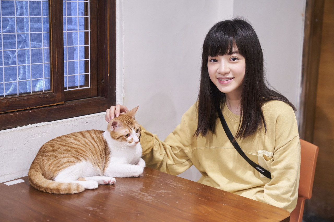 姚爱甯;【环保女孩姚爱寗拍戏启动宠物沟通直觉力