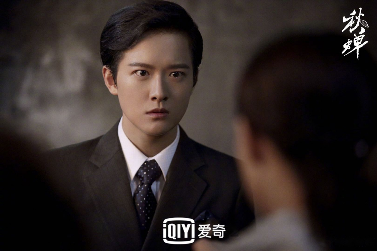 叶冲学生装#电视剧秋蝉# 硝云弹雨,无谓生死.暗流涌动,何惧艰险.