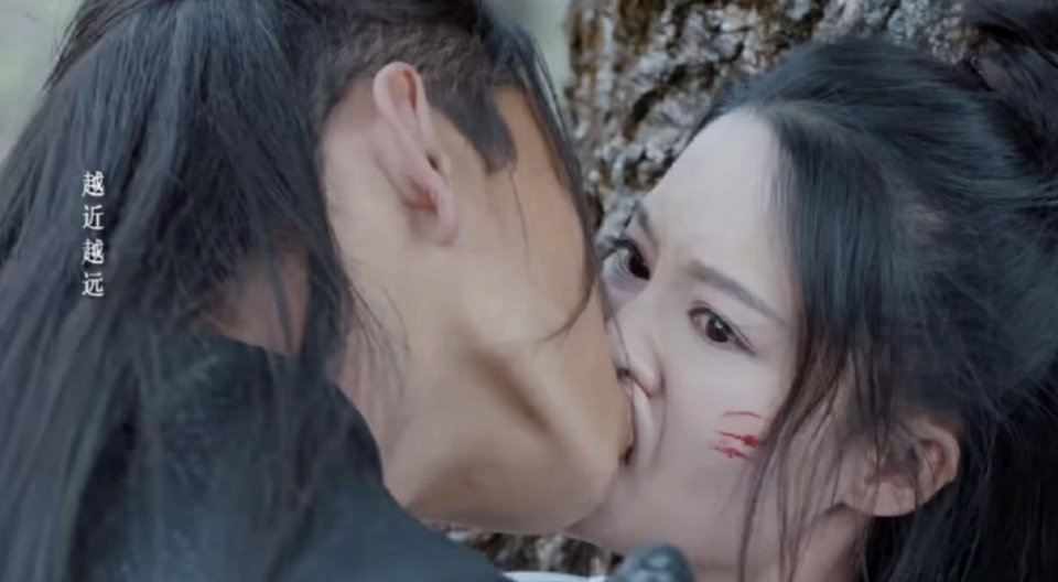 哈哈哈哈哈哈哈哈笑yue了,王大陆亲李沁像拔火罐 粉丝:没吃了李沁就好