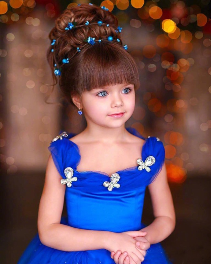 世界上最可爱的小女孩图片