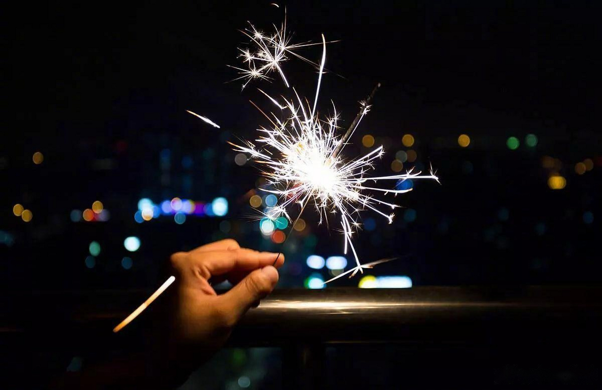 【"冷烟花""仙女棒"真的安全吗?