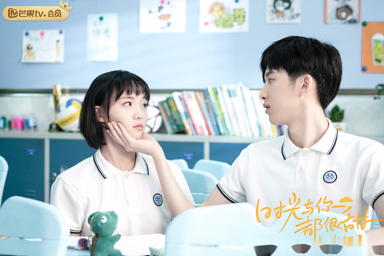 时光与你都很甜# 默默吸引慢慢靠近,原来一切遇到都是命中注定.