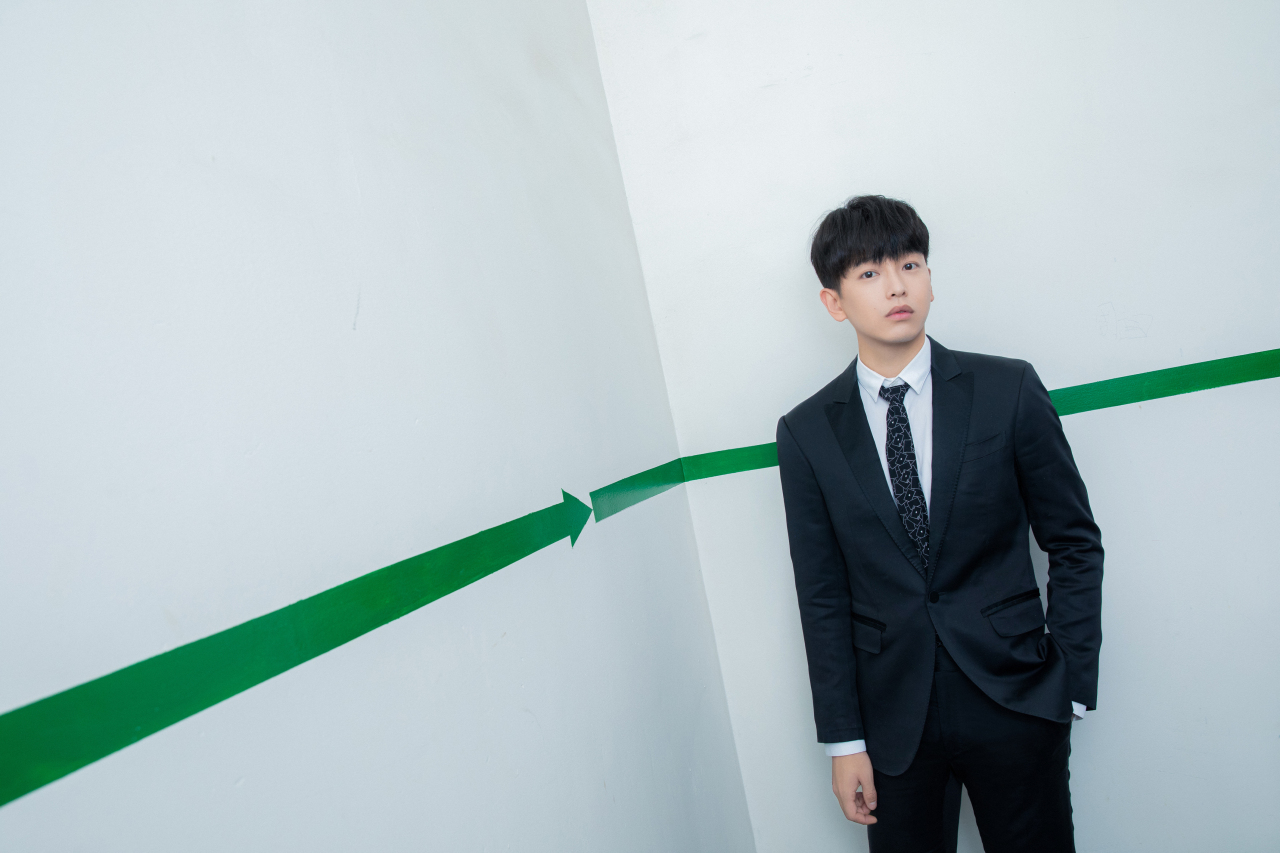 彭昱畅今日,@彭昱畅 出席电影《沐浴之王》首映礼