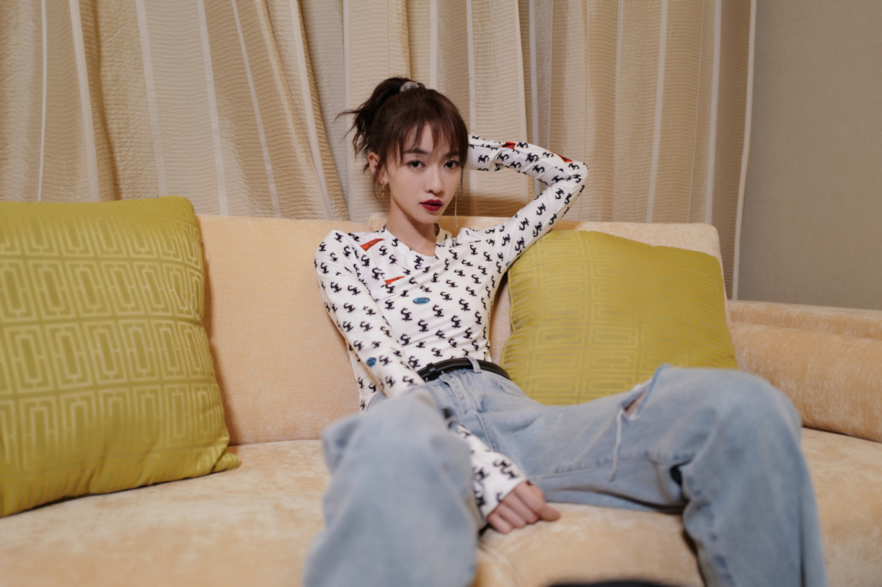 [为爱发光] 200809 小红更新 "小吴开箱时间" 今日