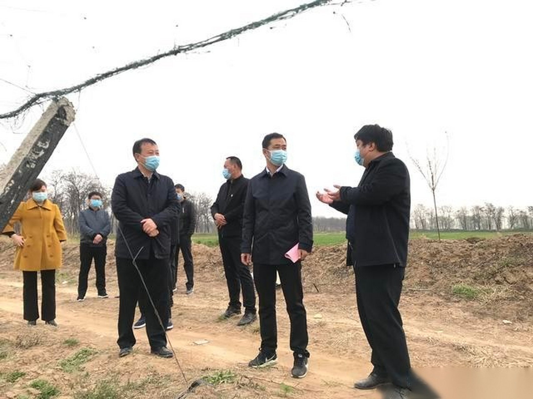 渭南市政府副秘书长杜军一行深入秦东镇调研督战脱贫攻坚工作 | 3月16