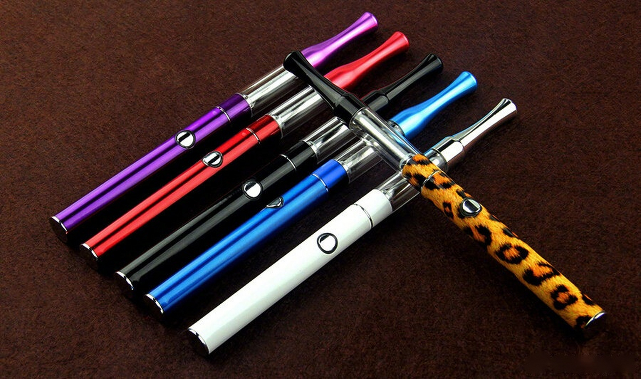 深圳沙井,又被业内称为"电子烟一条街",全球90%的电子烟皆出自这. .