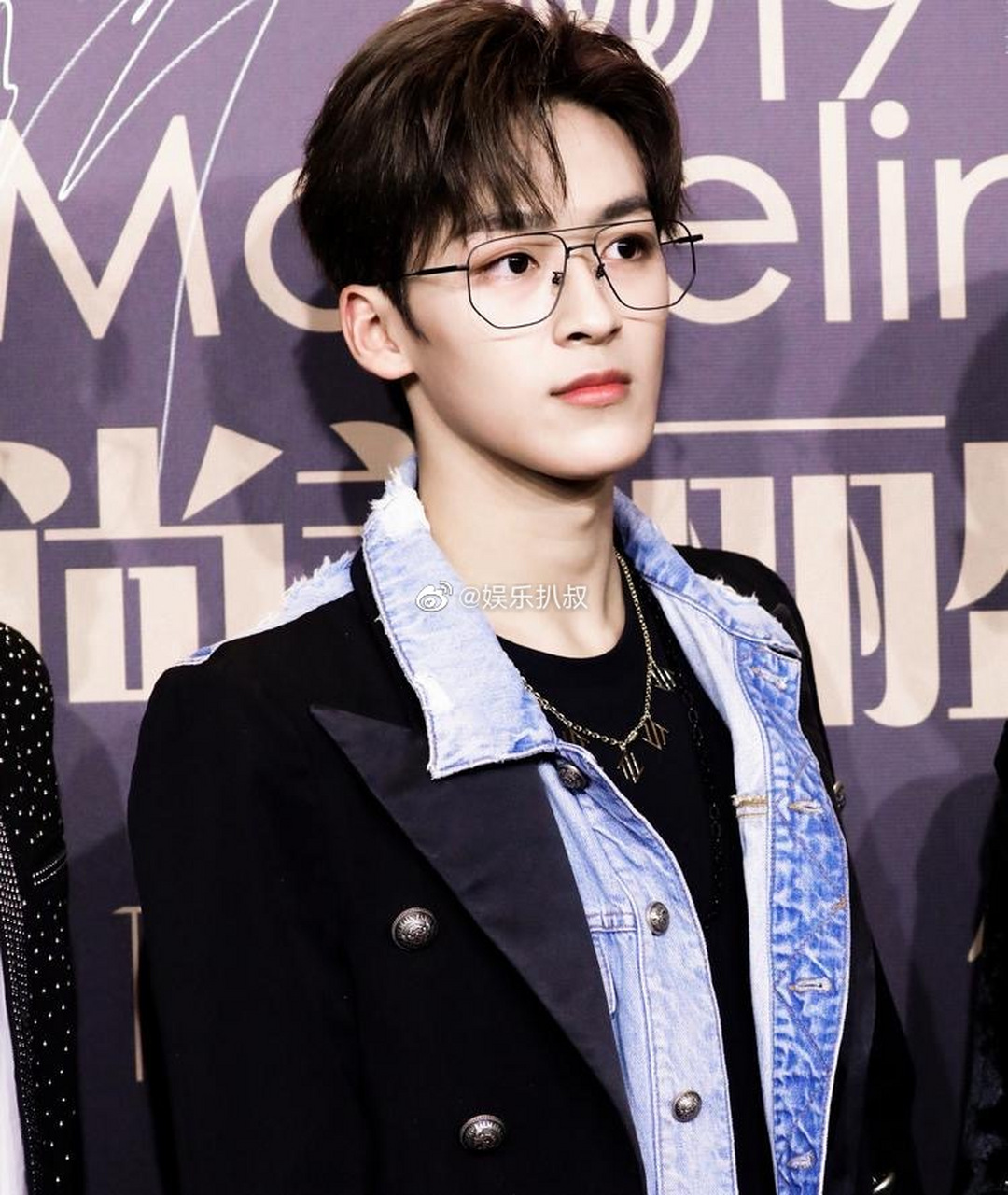 180cm何洛洛撞衫183cm肖战,同款西服拼接夹克,一个禁欲一个贵气