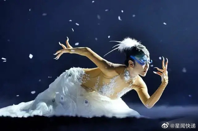 可轮到金星老师,气氛突然凝重起来,她略过舞蹈本身,严厉批评起舞者的