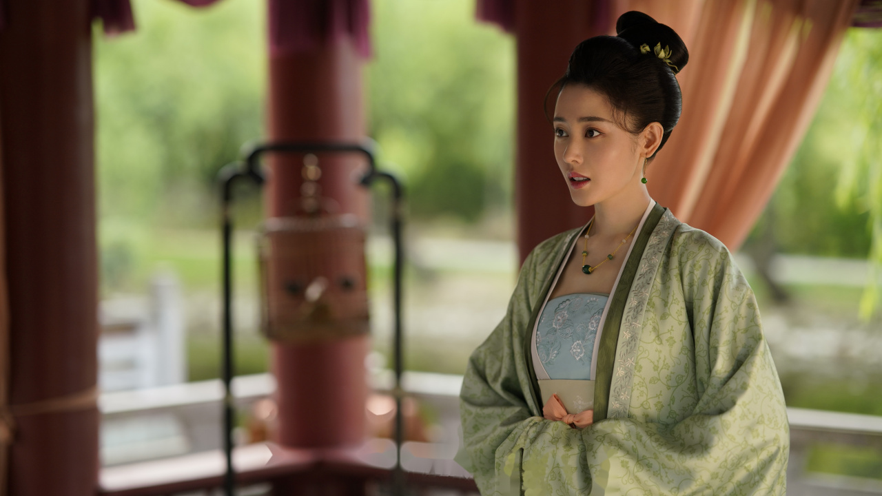 张天爱饰演的陈熙春终于上线了,作为官家心底的白月光,熙春不仅美丽