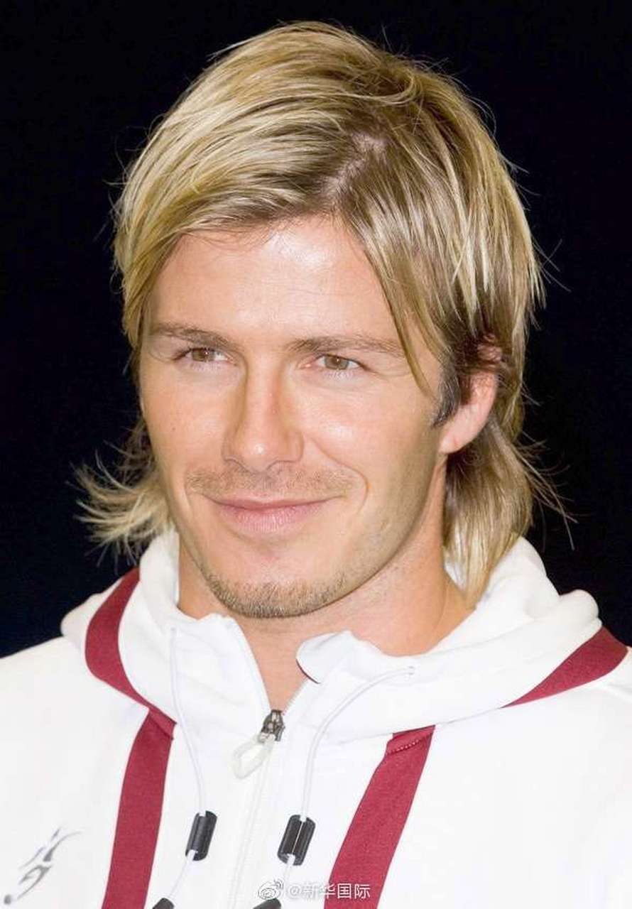 网友:首先你得有颜值】"胭脂鱼发型"是20世纪80年代在西方流行的一种