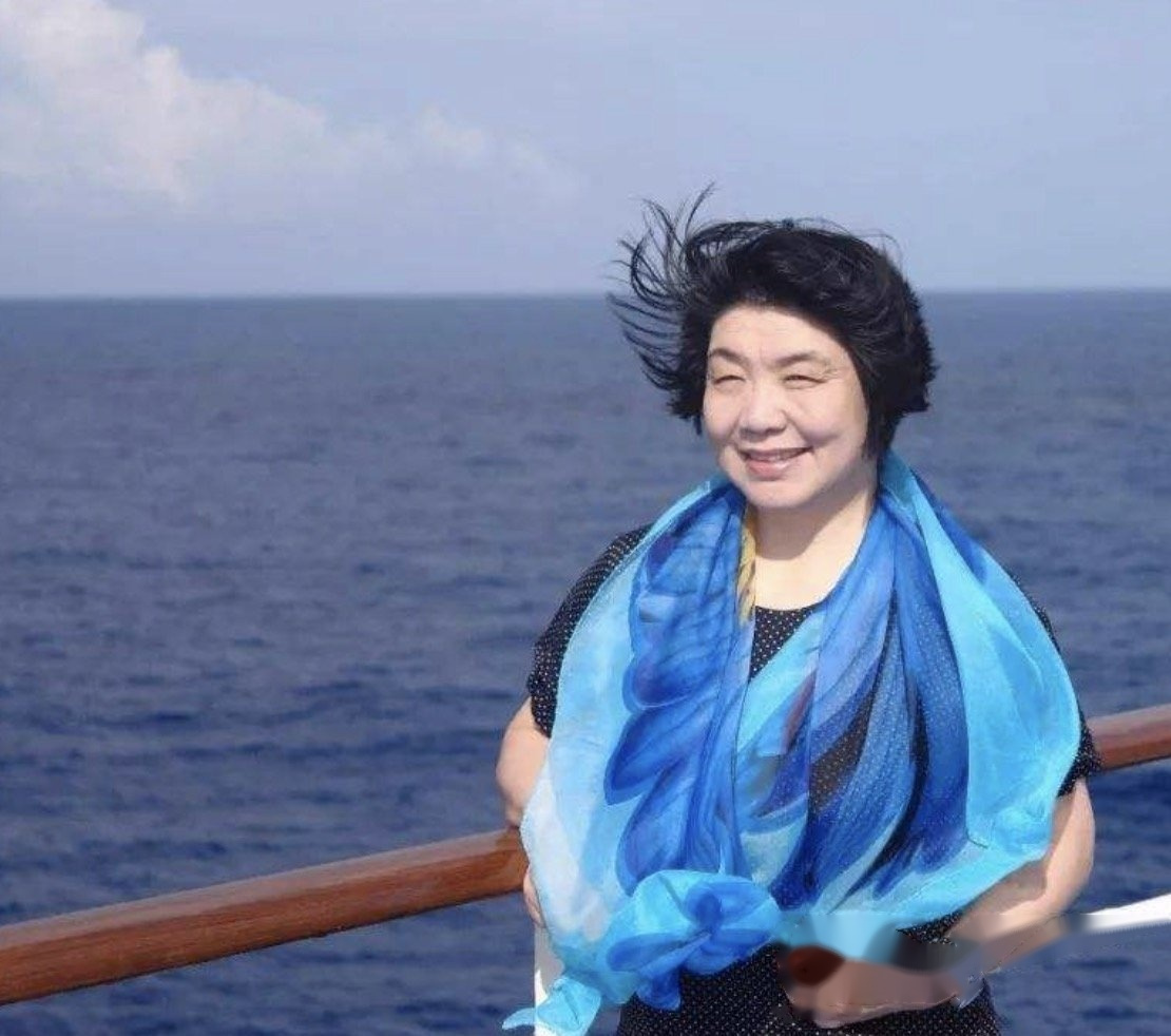 原著小说是国民作家毕淑敏最畅销作品之一,实体书销量超过百万.