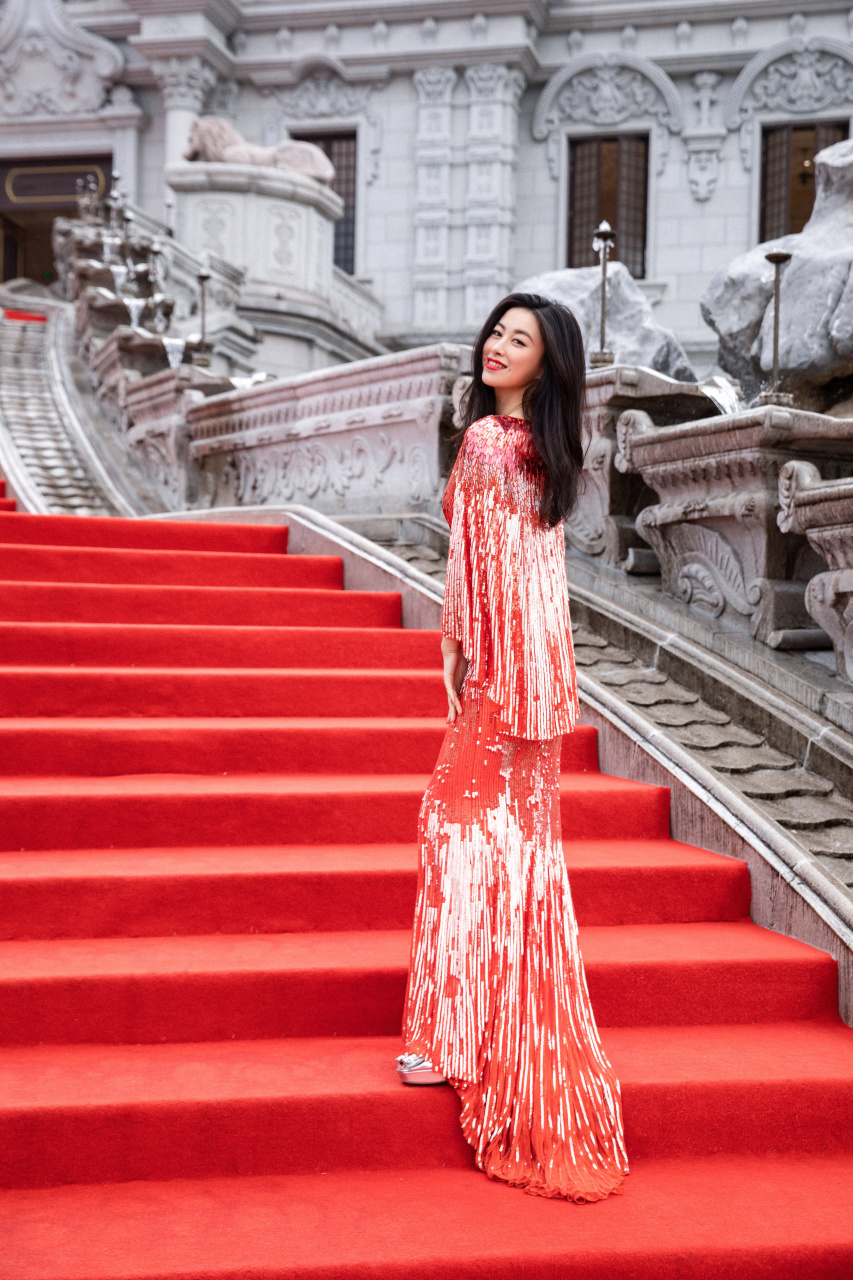 无论是横店还是戛纳,这十年的努力得到认可和鼓励