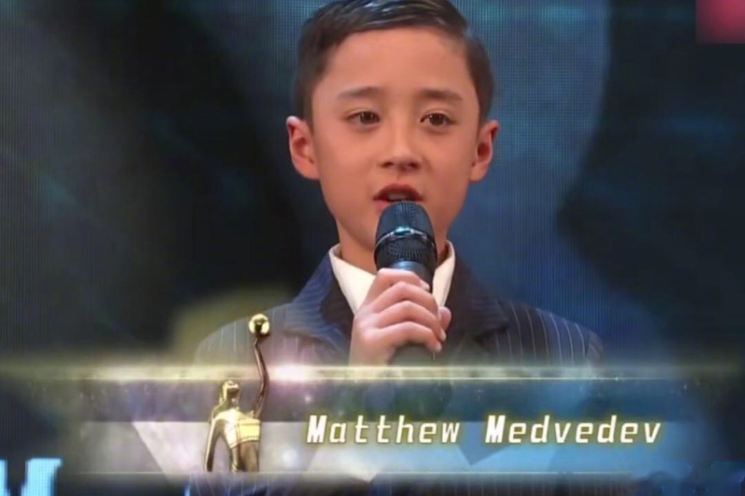 还记得《宝贝计划》里面的小baby嘛,宝贝计划的小男孩长大了啊