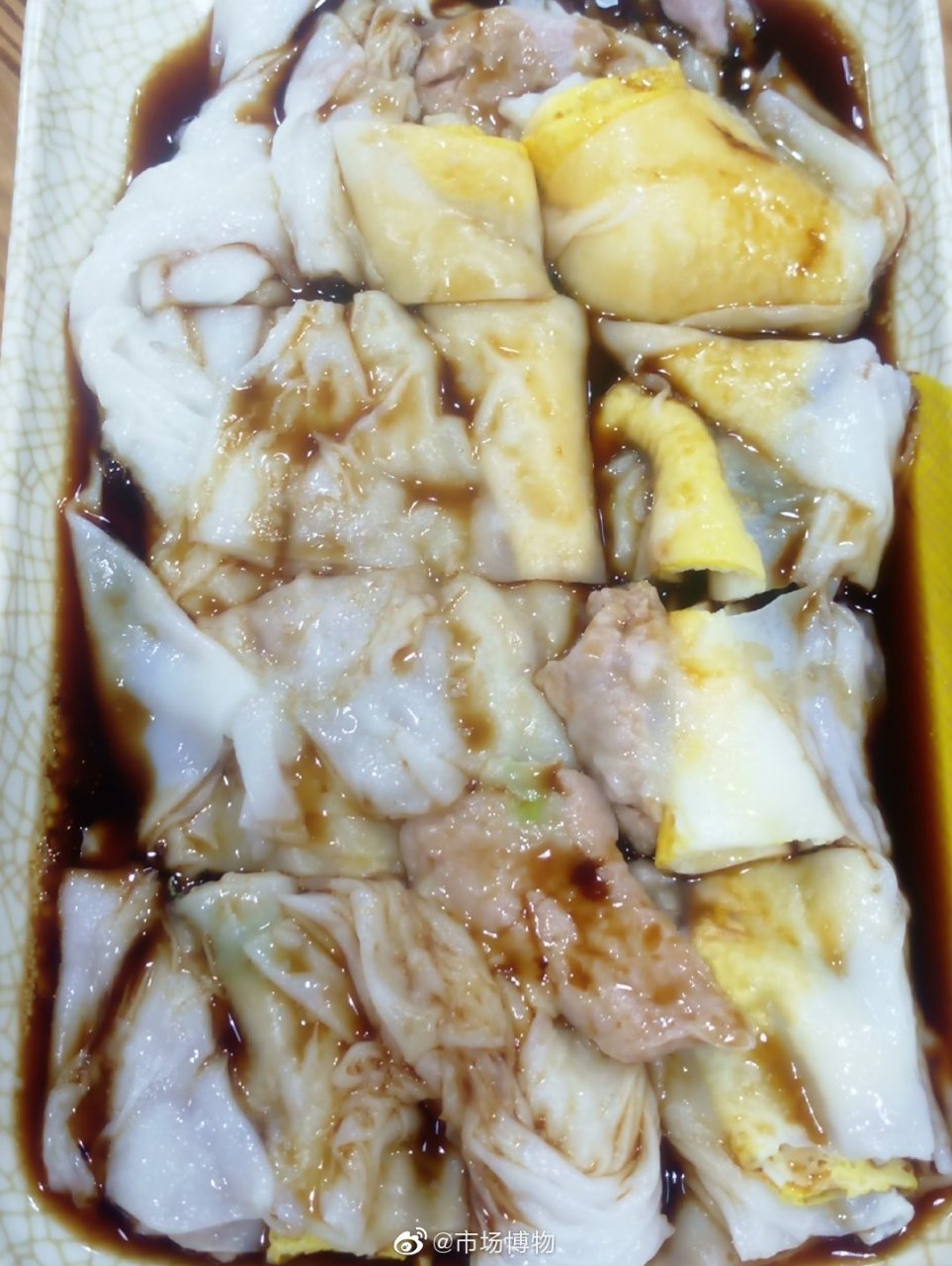 早餐,云浮河口肠粉,肉片加蛋10.肠粉和肉片都好,豉油却没调好,咸.