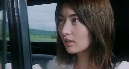 电影《阿虎》中女主曾三次被刘德华的演技感动流泪.