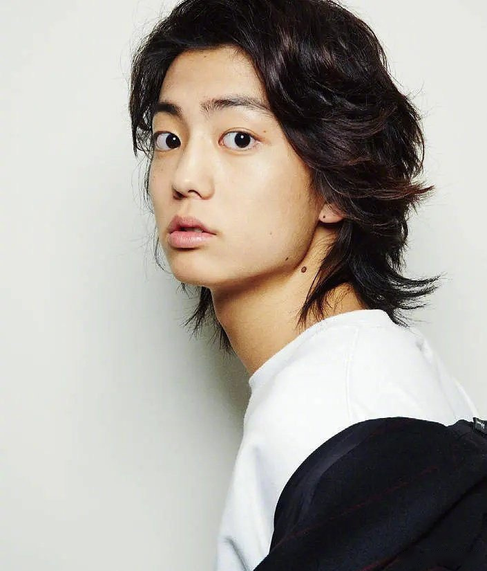 人气演员伊藤健太郎因涉嫌肇事后逃逸被正式逮捕.