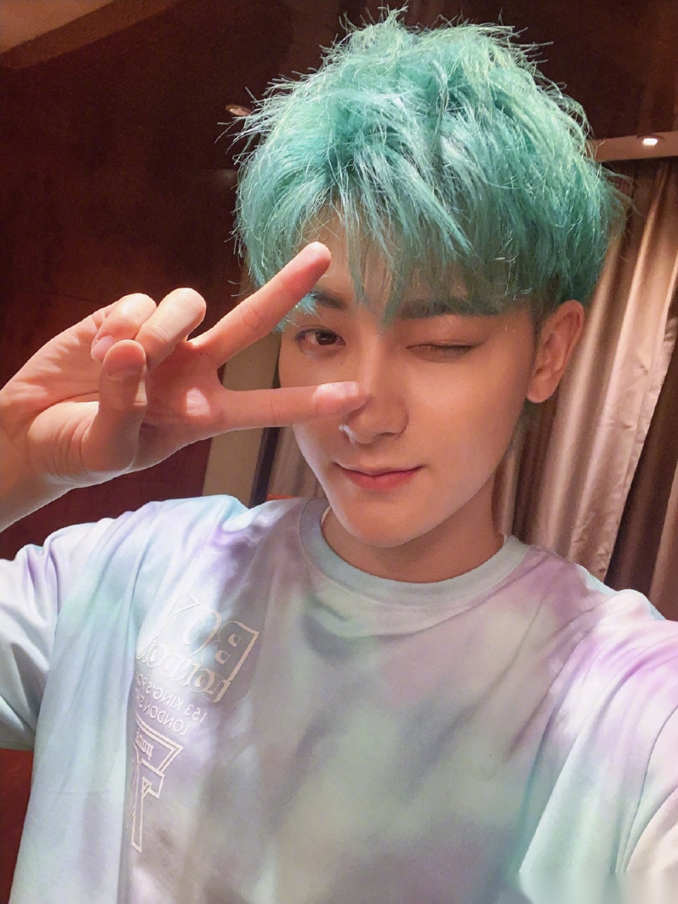 爱了爱了黄子韬冰激凌