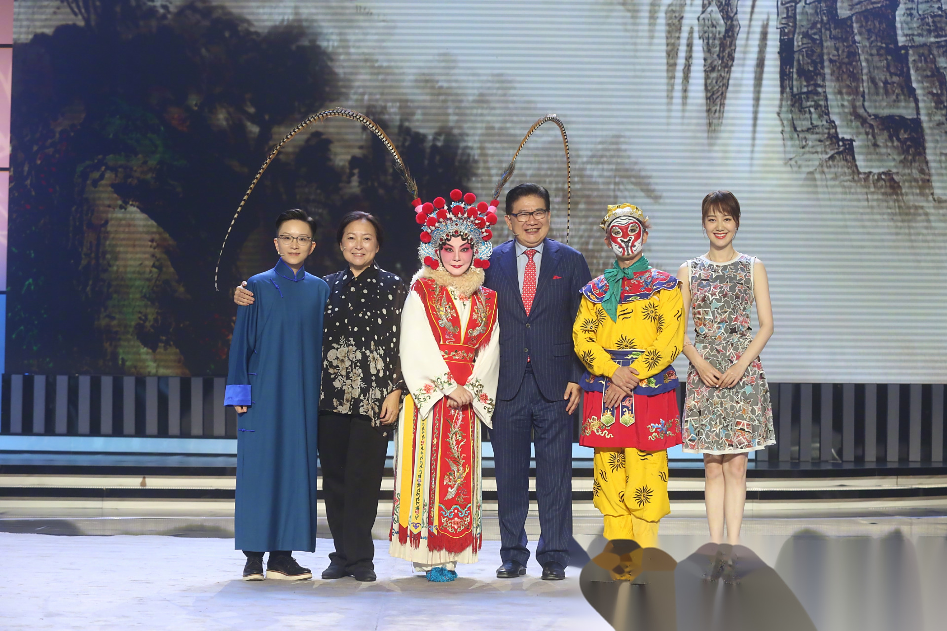 10月7日22:10国庆特别节目《喝彩中华》 ,为戏曲喝彩,为中华骄傲!