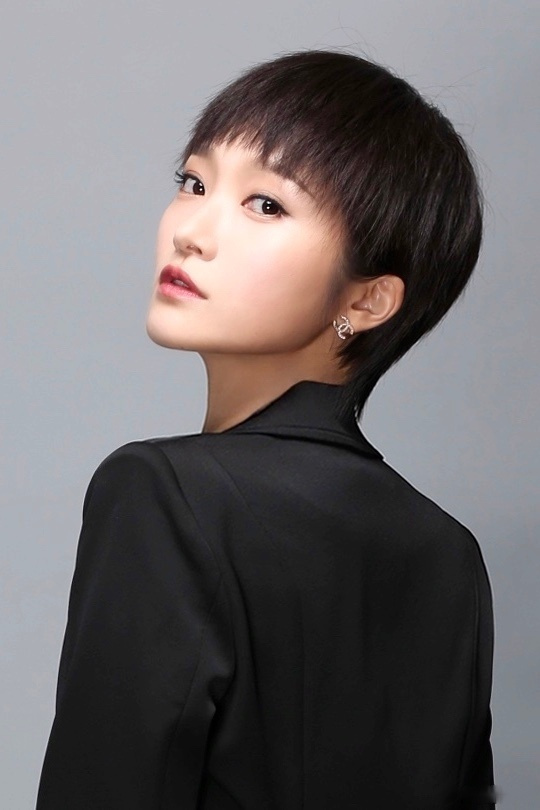 更新的都看了吧 都跟我说二龙湖艾晴晴酒品太次了 所以二龙湖艾晴晴有