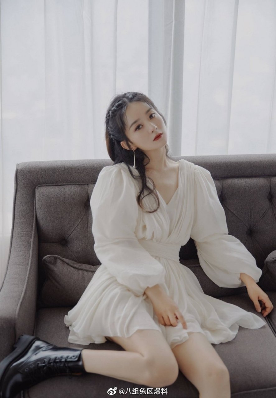 女星五大一线杂志销量排名,花粉好厉害[期待]  迪丽热巴 四次 赵丽颖