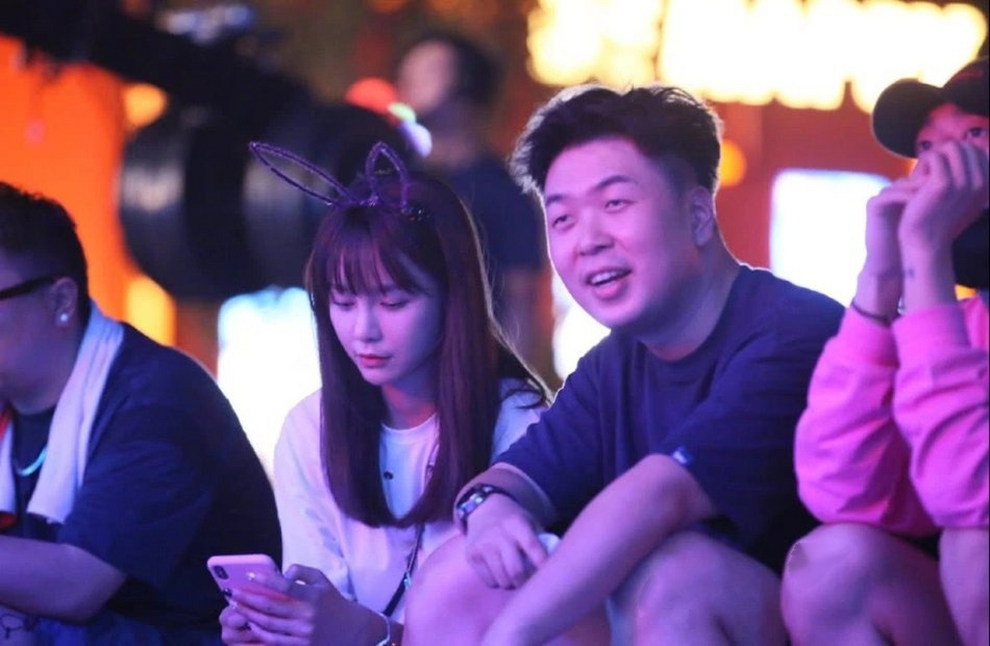 杜海涛沈梦辰合体现身 对视瞬间火花四溅爱意浓浓