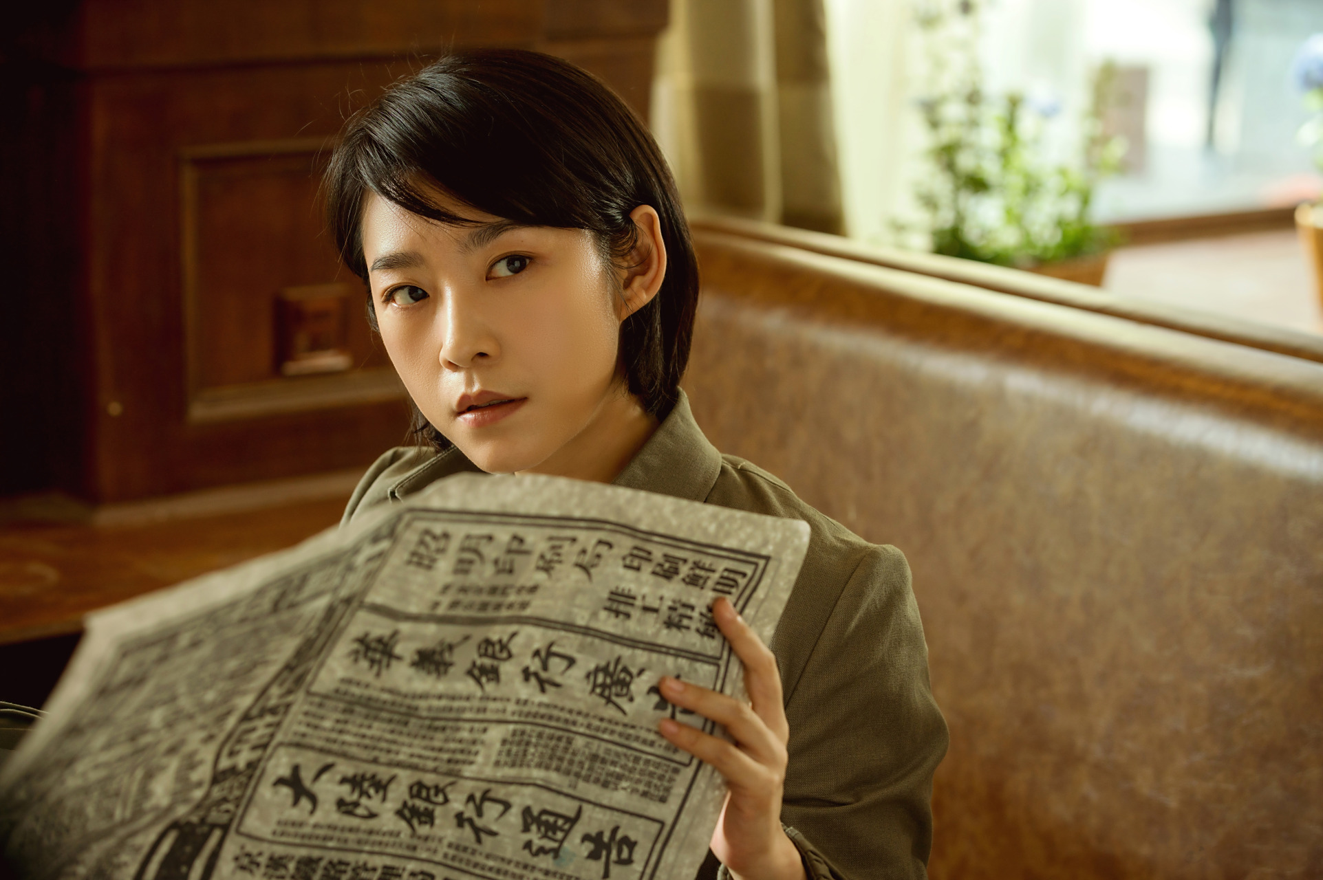 导演跟我说这是个弧光般的人物,反正就是特别厉害!