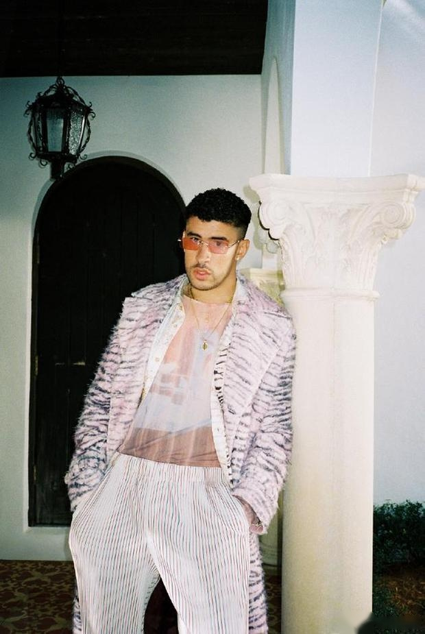 歌手bad bunny新冠病毒检测呈阳性,原计划他将在昨天举行的ama全美