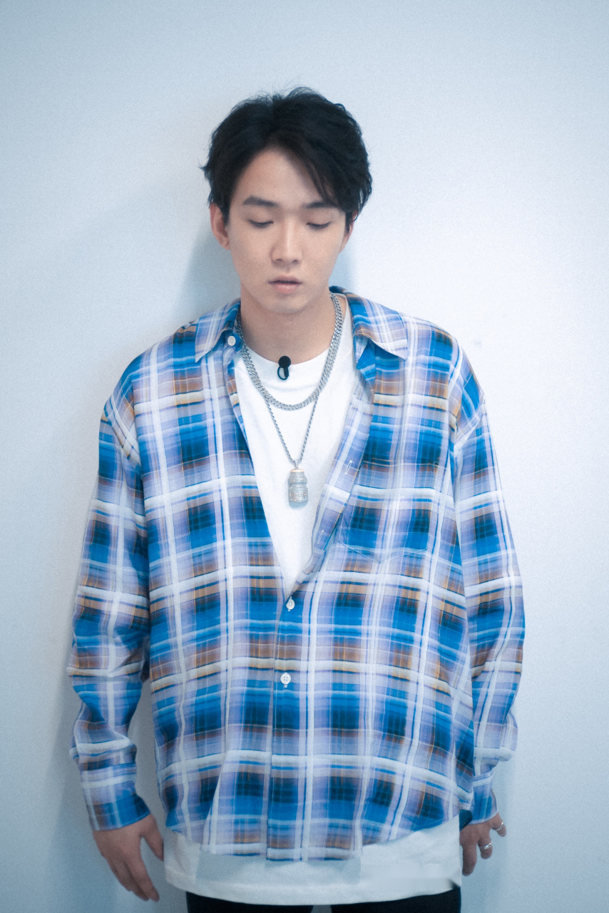 我是唱作人# ,大家记得准时"查收"本期tizzy t我是唱作人2 清爽小 