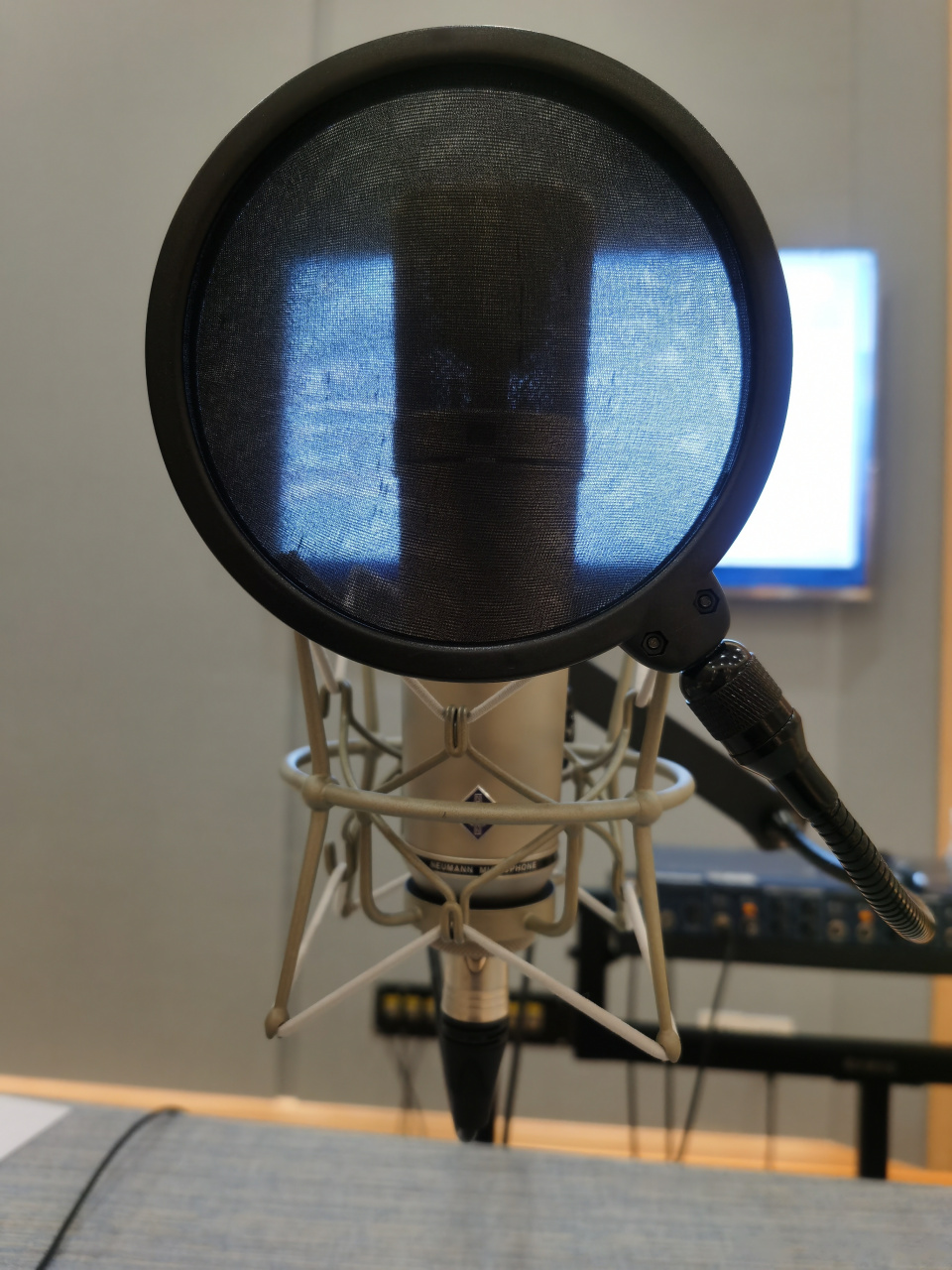 《问鹿三千》,承蒙捧场. 赶着进棚搬砖,早高峰上海打车好刺激.