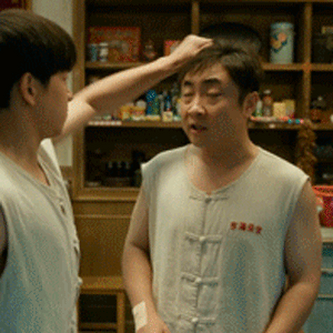 乔杉#是出口成梗的"金句输出机",也是行走的"表情包"[赞]想要采访一