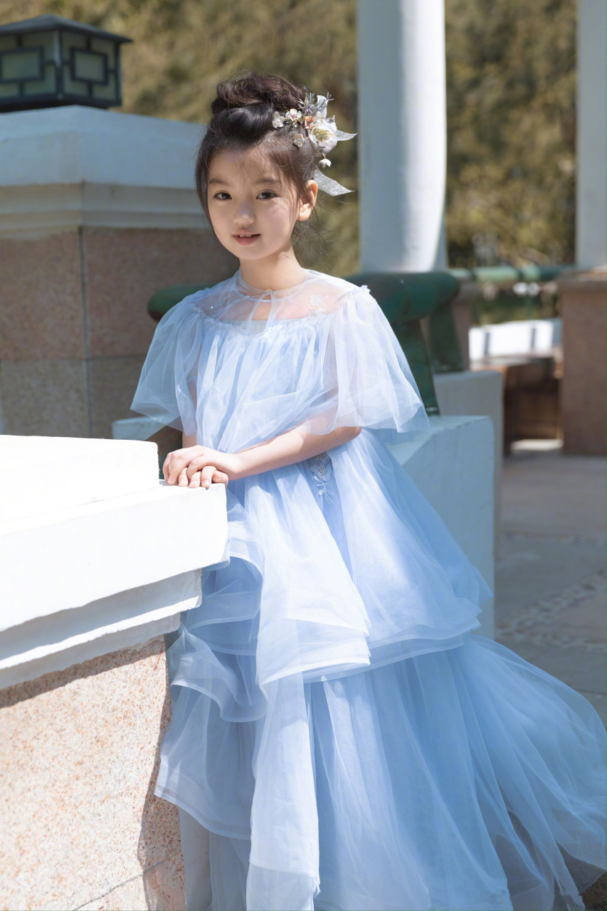 不论遇到什么困难都还是能通过自己的努力去解决,或者小公主莎拉,乐观