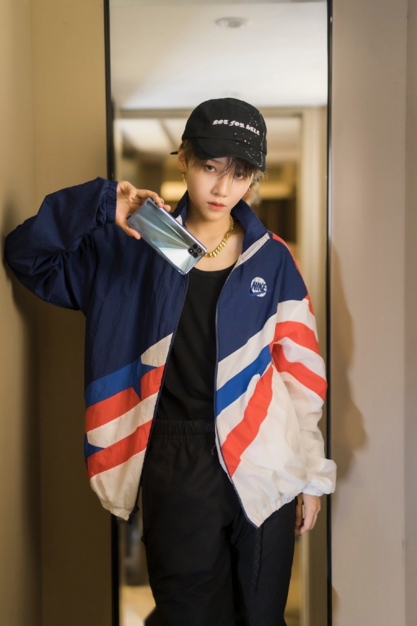 11月明星商业影响力榜公开～刘雨昕登商业价值新人榜冠军!