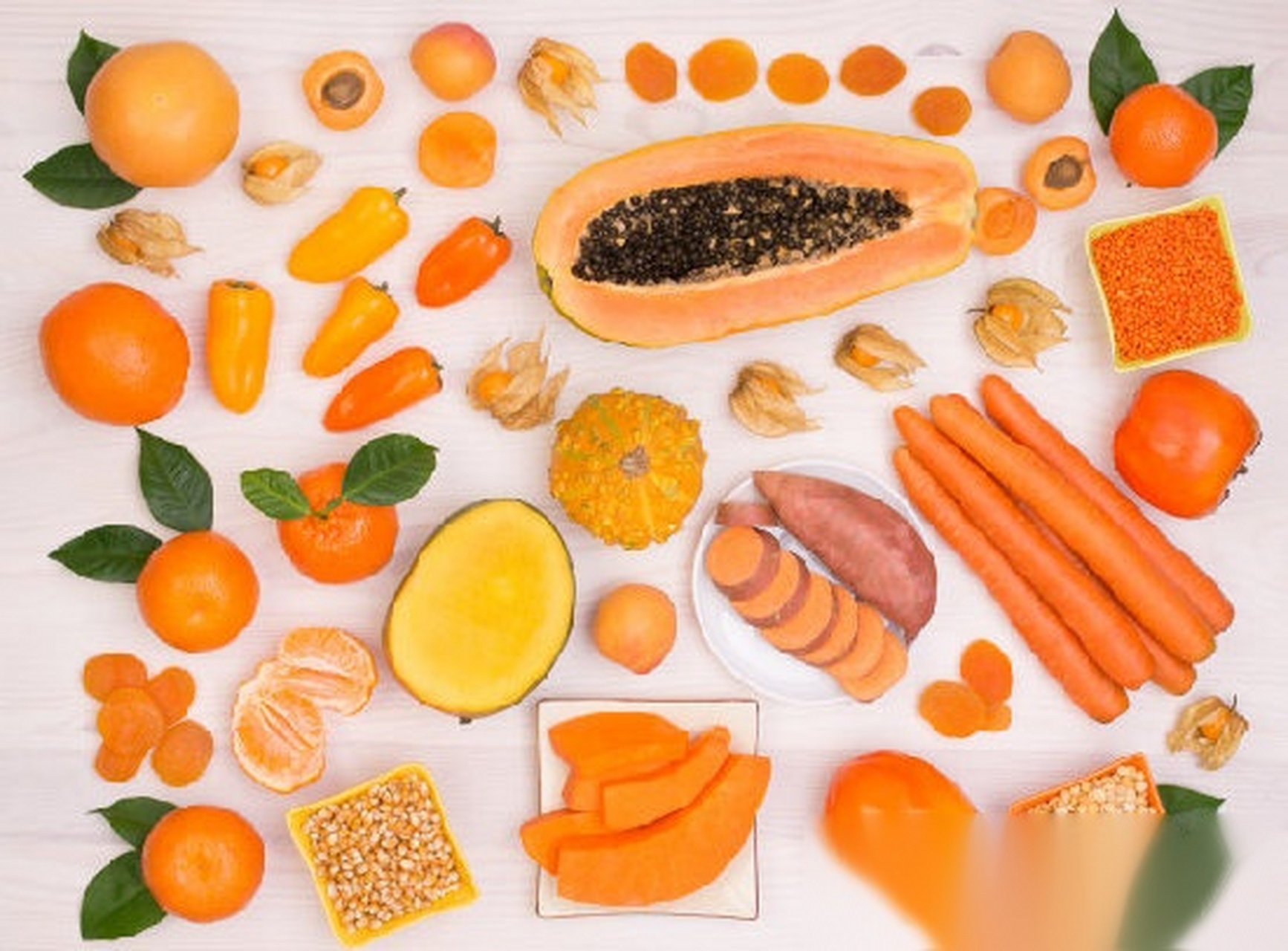 【哪些食物含有维生素a】黄色的水果中富含维生素a.