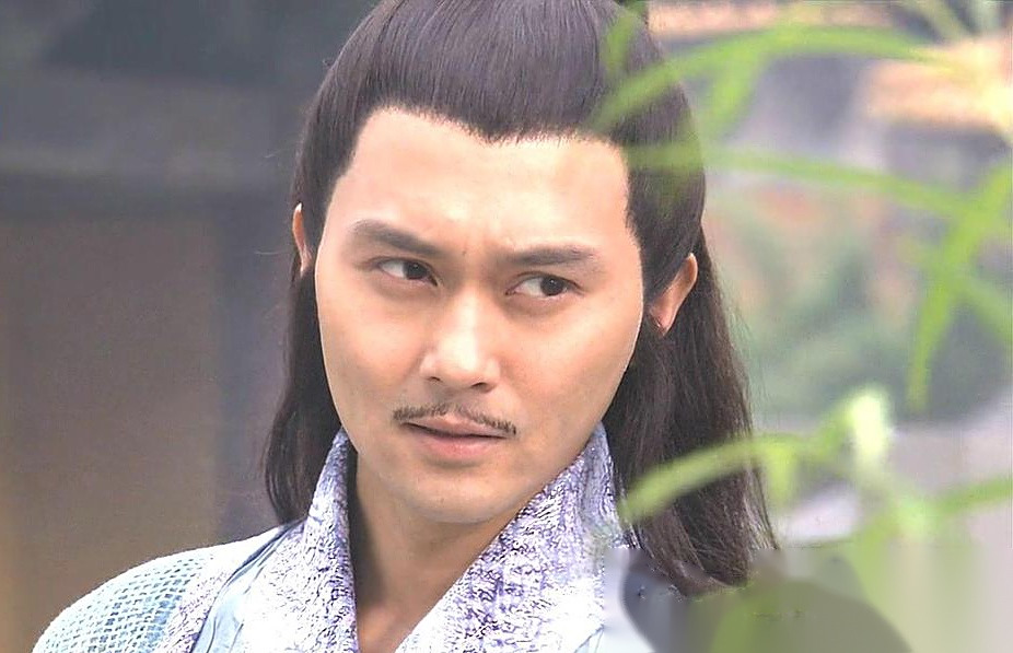 《陆小凤传奇》里面的张智霖饰演的陆小凤身段翩翩,风流倜傥.