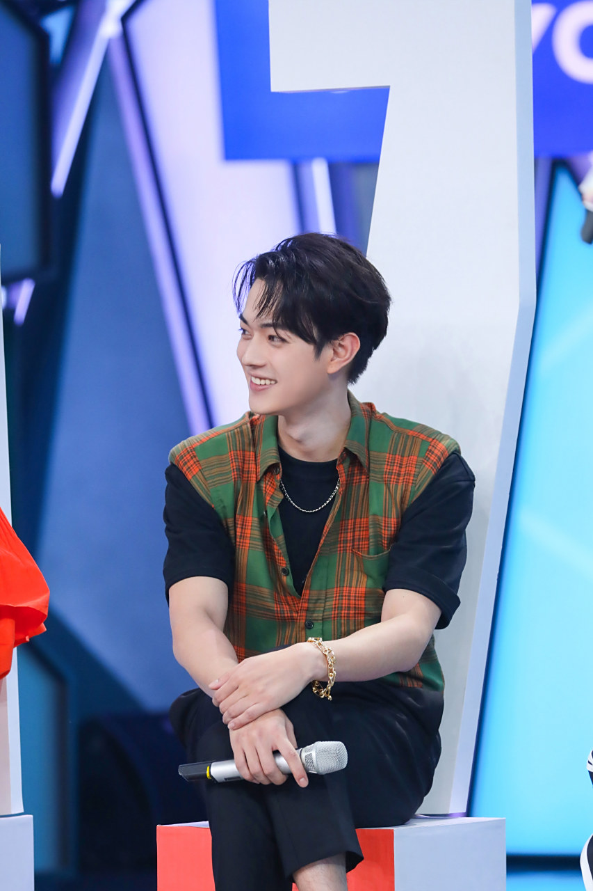 许凯# 明晚湖南卫视《快乐大本营》,机智有趣的憨小许将闪亮登场,三 