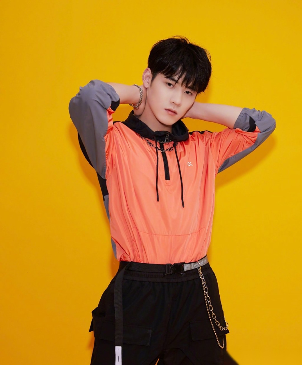 生日快乐[生日蛋糕][礼物][干杯]@r1se-任豪