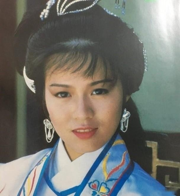 梁洁华与黄日华1988年结婚,2013年验出患有急性骨髓性白血病,黄日华不