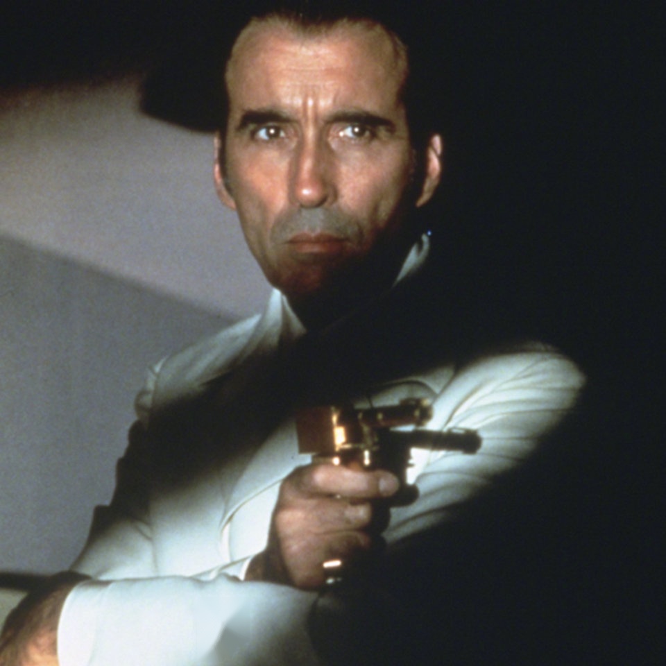 1974年的今天,007之金枪人首映