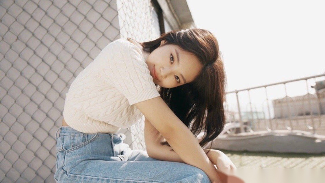blackpink春日画报:jennie,lisa,jisoo金智秀,rose朴彩英,pljj太可了!